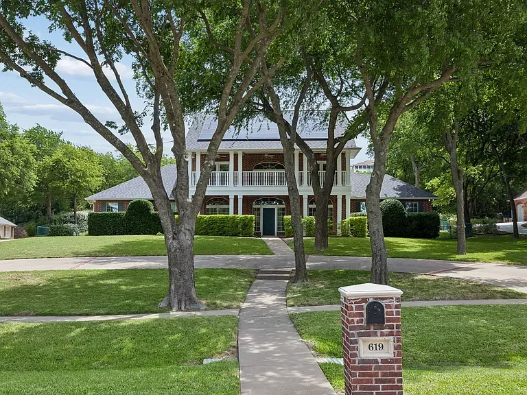 619 Oak Tree Cove, Cedar Hill, TX 75104