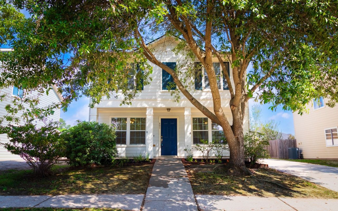 Property image of 803 Dragonfly Dr, Conroe, TX 77301