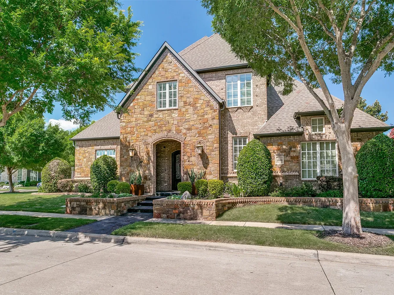Property image of 1800 Monet Dr Southlake, TX 76092