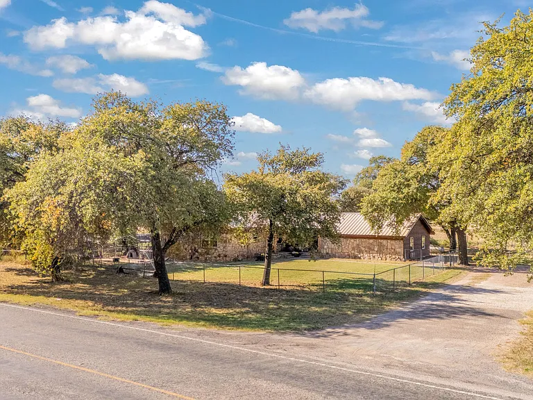 6651 Fm 3326 S, Hawley, TX 79525