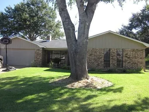 Property image of 402 Lelia St Palestine, TX 75803