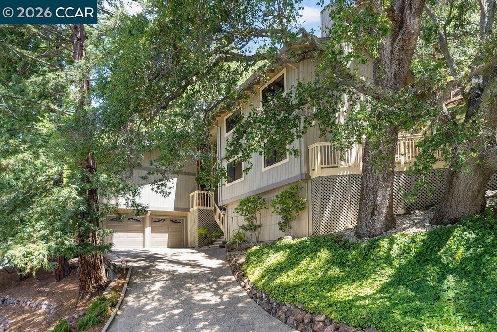 50 E Altarinda Dr, Orinda, CA 94563