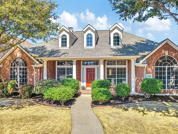 Property image of 2246 Greenwood Dr, Frisco, TX 75034