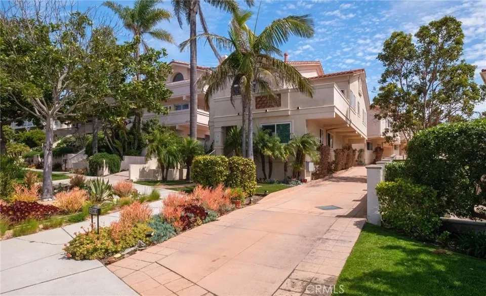 234 S Guadalupe, Redondo Beach, CA 90277