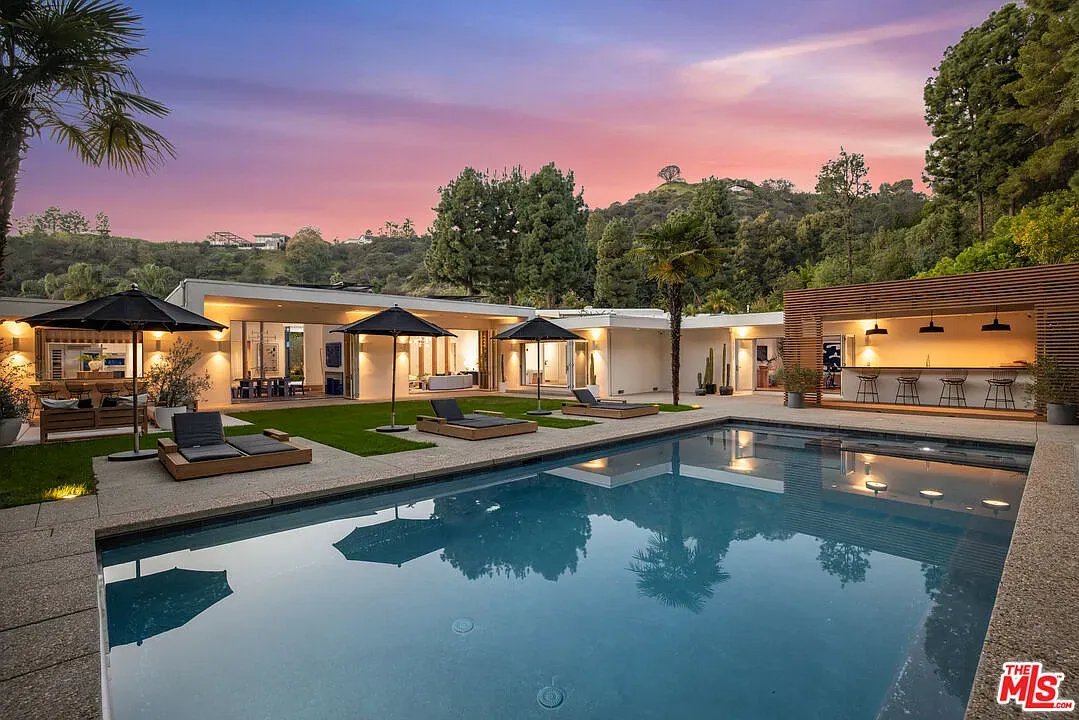 1130 Maytor Pl, Beverly Hills, CA 90210