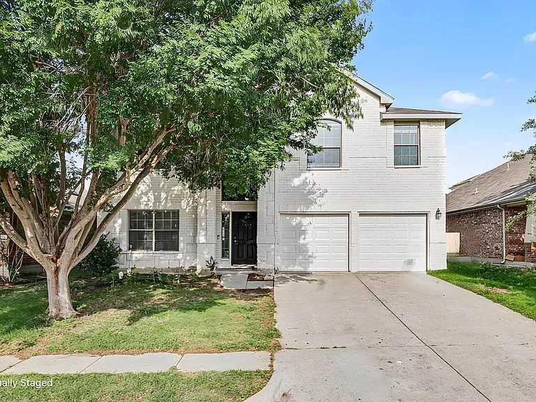 1816 Marlin Dr, Aubrey, TX 76227